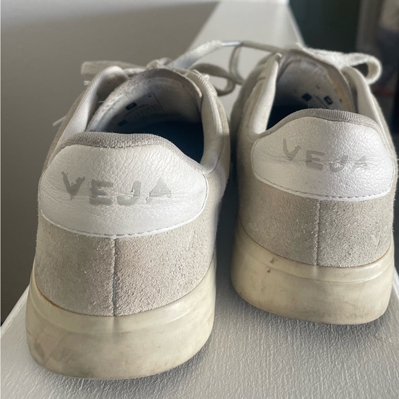 Veja Off-White Casual Sneakers with Dr. Scholl’s Inserts - Picture 6 of 7